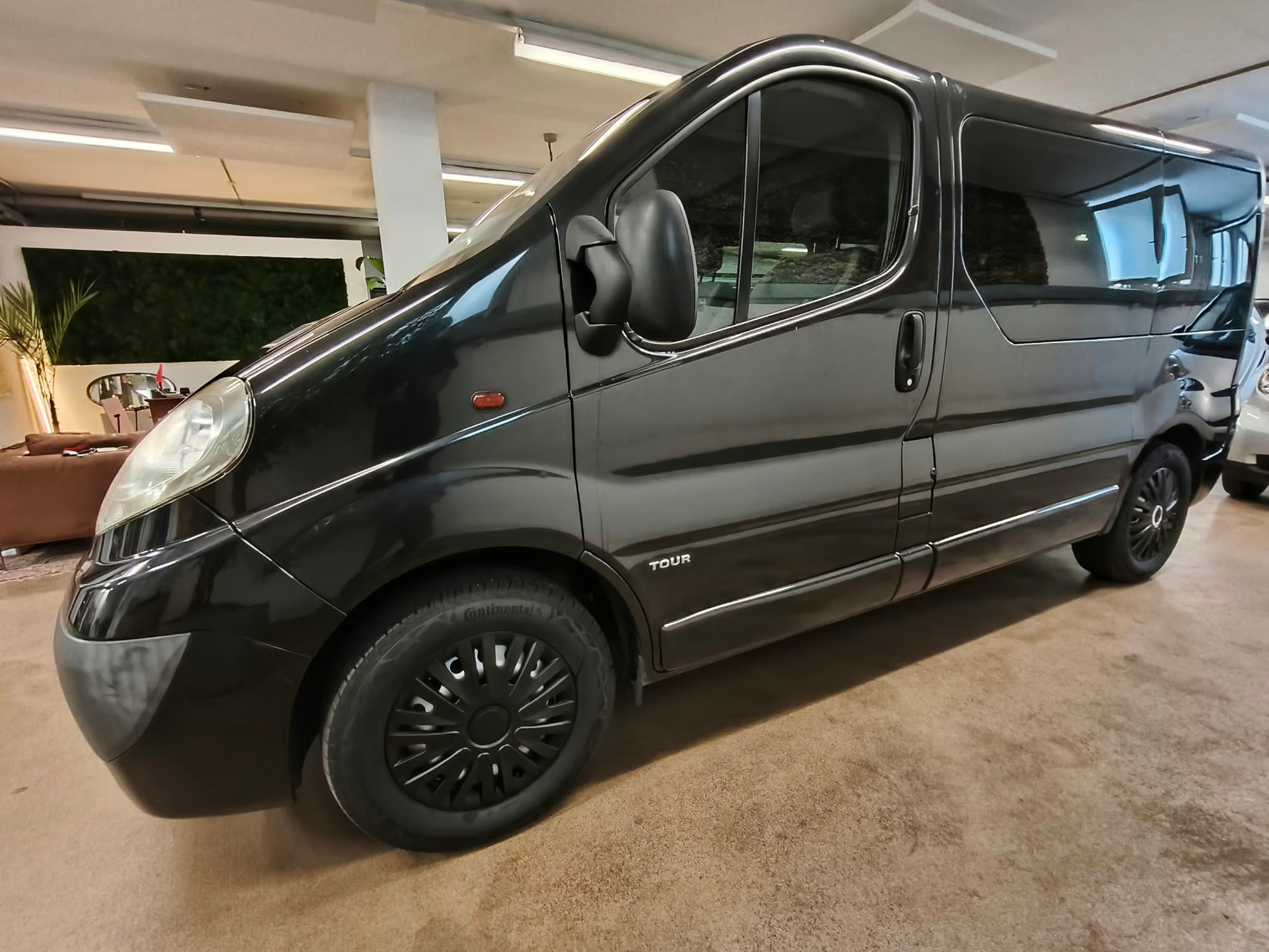 OPEL Vivaro Tour 2.5 CDTI 2.7t L1H1-image-0