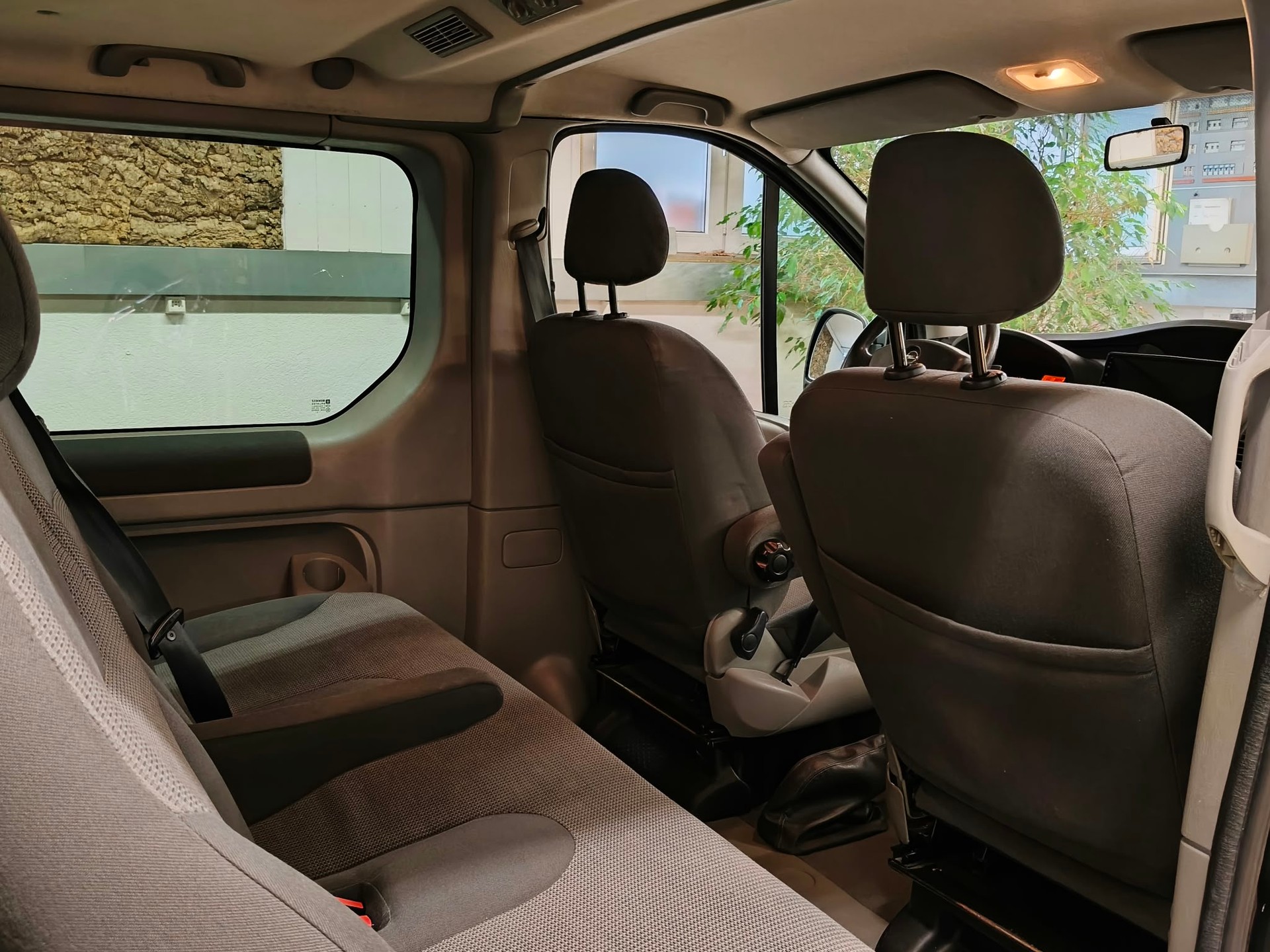 OPEL Vivaro Tour 2.5 CDTI 2.7t L1H1-image-19