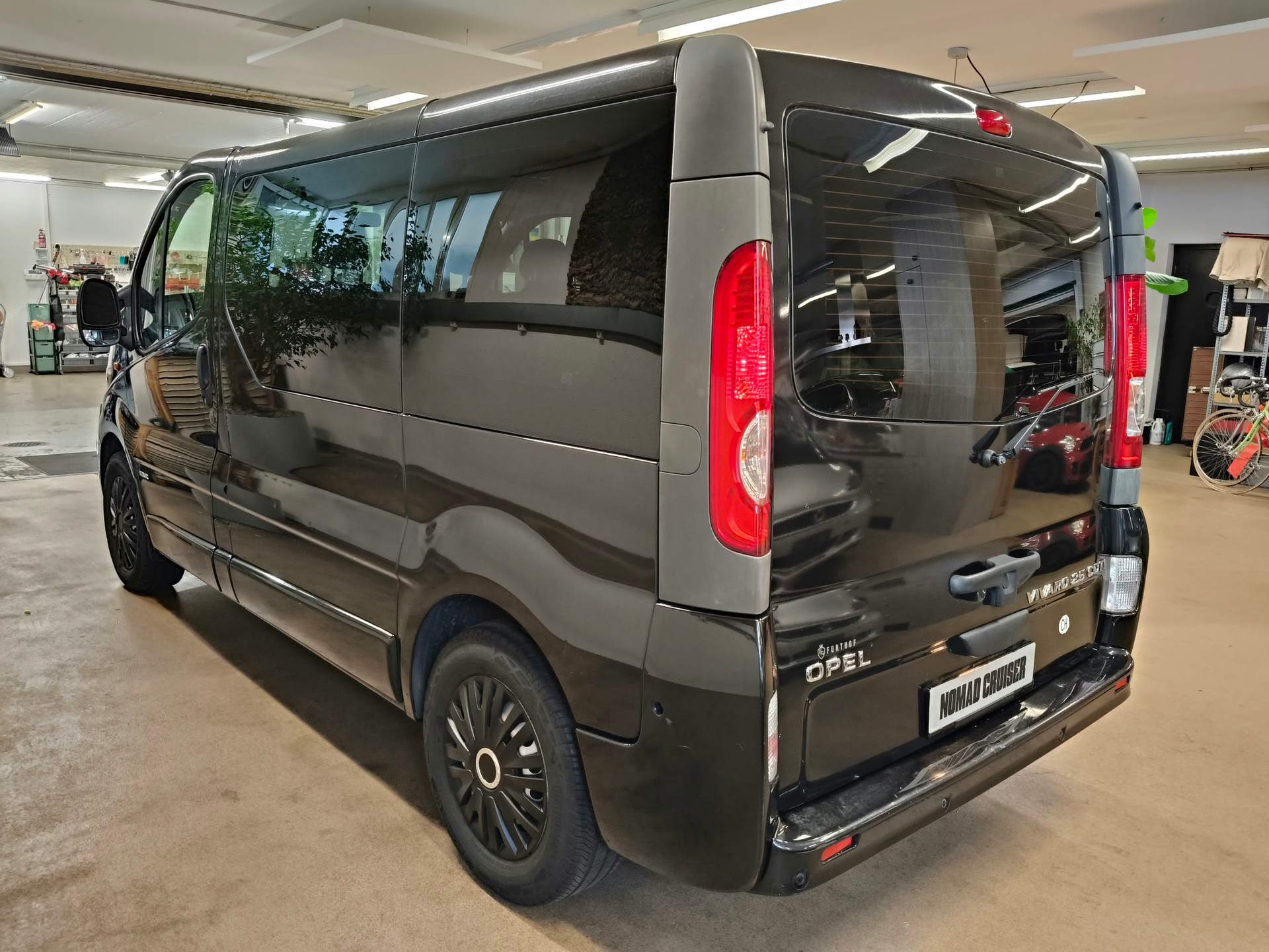 OPEL Vivaro Tour 2.5 CDTI 2.7t L1H1-image-8