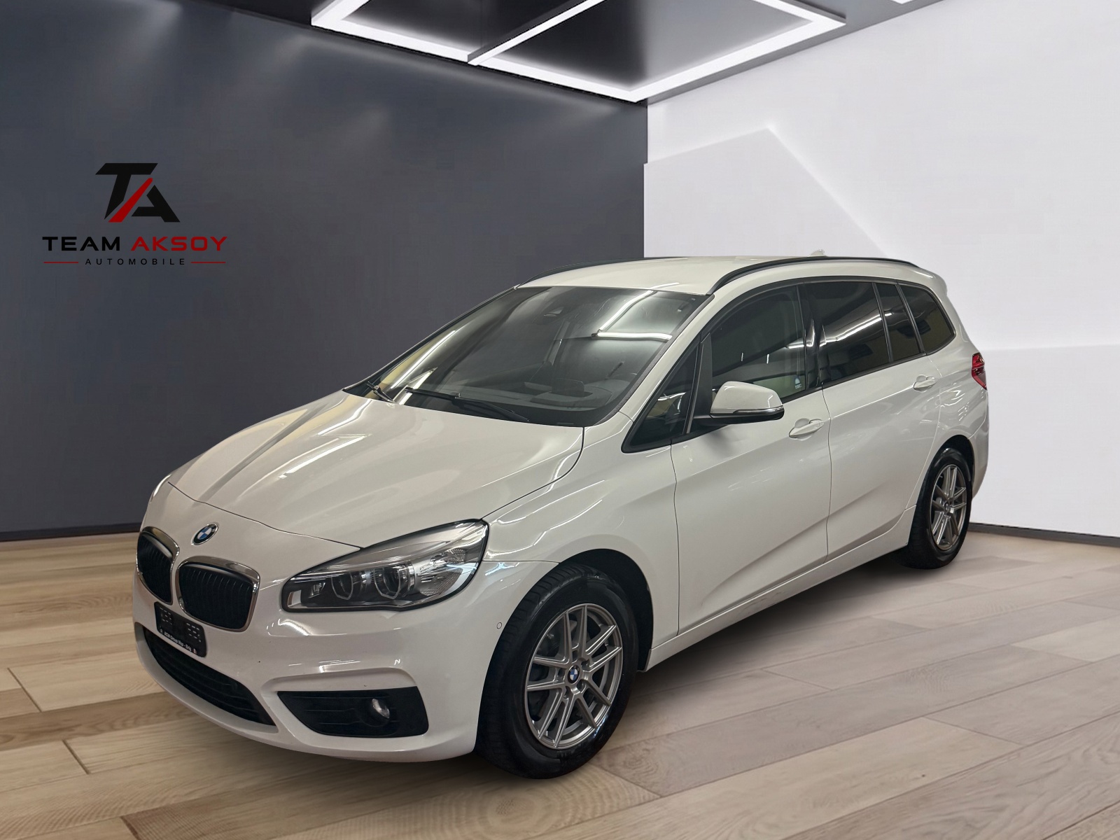 BMW 218d Gran Tourer Steptronic-image-0