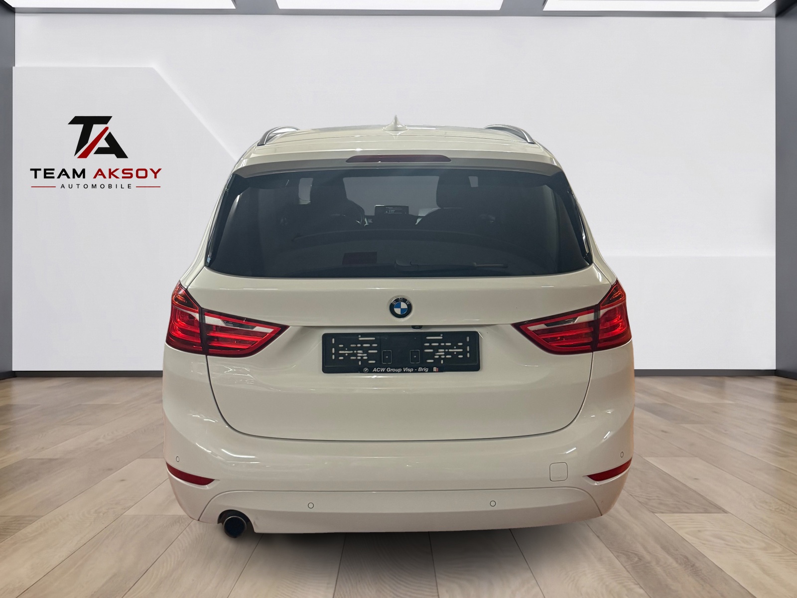 BMW 218d Gran Tourer Steptronic-image-4