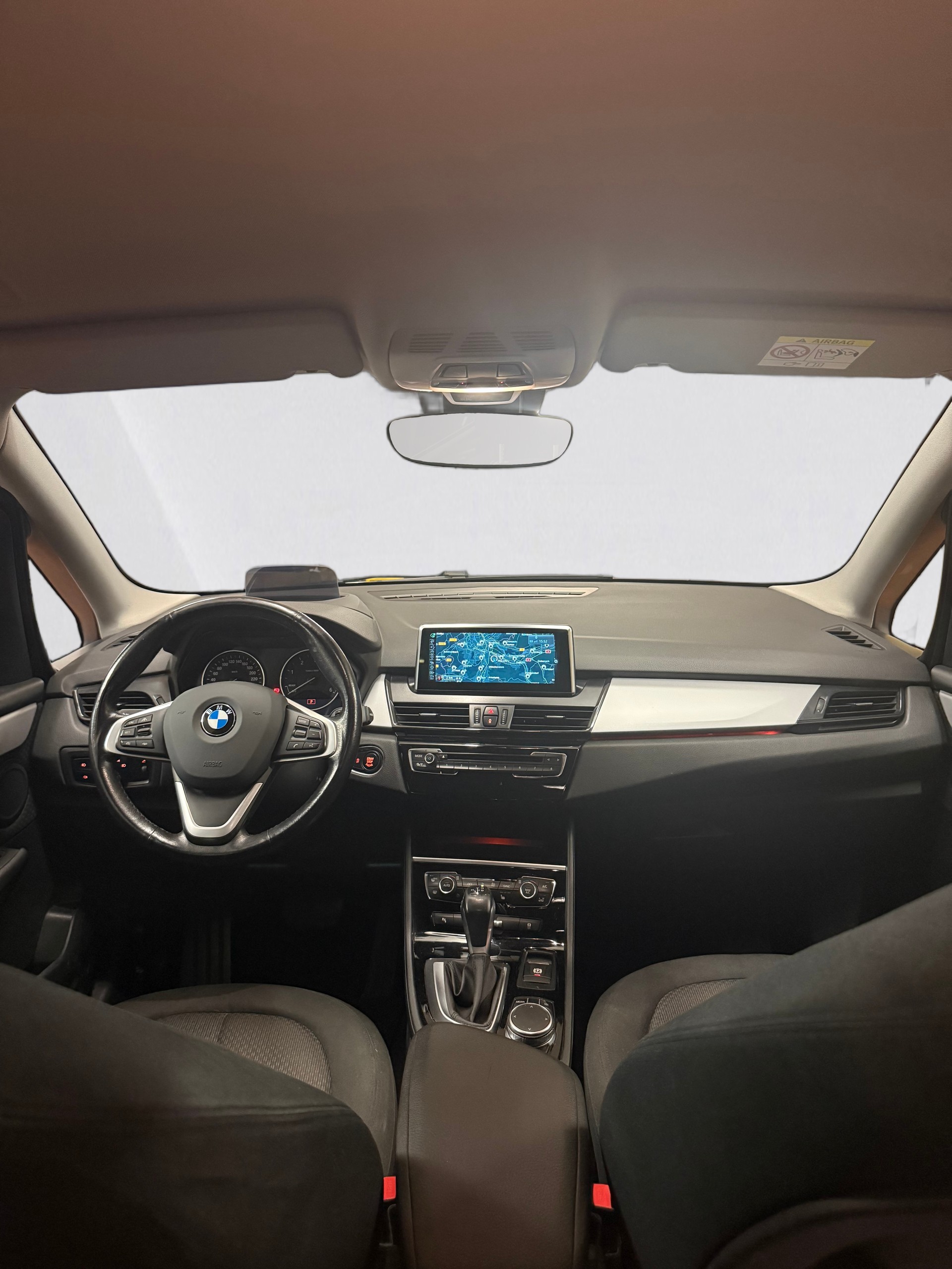 BMW 218d Gran Tourer Steptronic-image-7