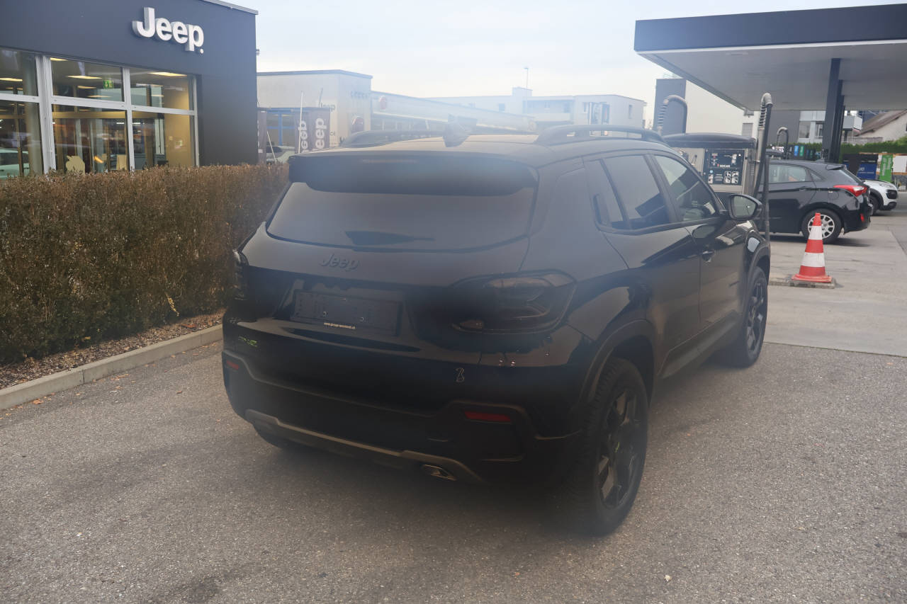 JEEP Avenger 1.2 MHEV Overland 4xe-image-3