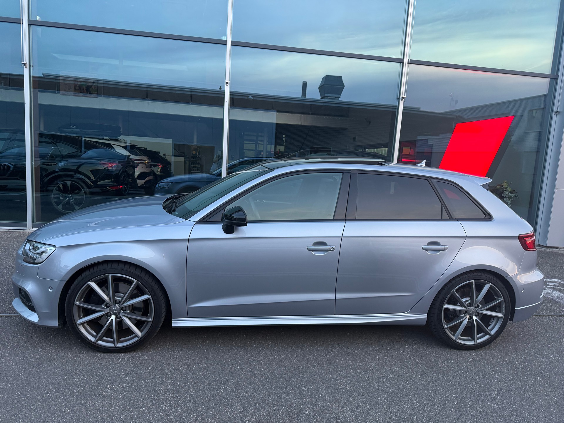 AUDI Sportback 2.0 TFSI quattro S-Tronic-image-2
