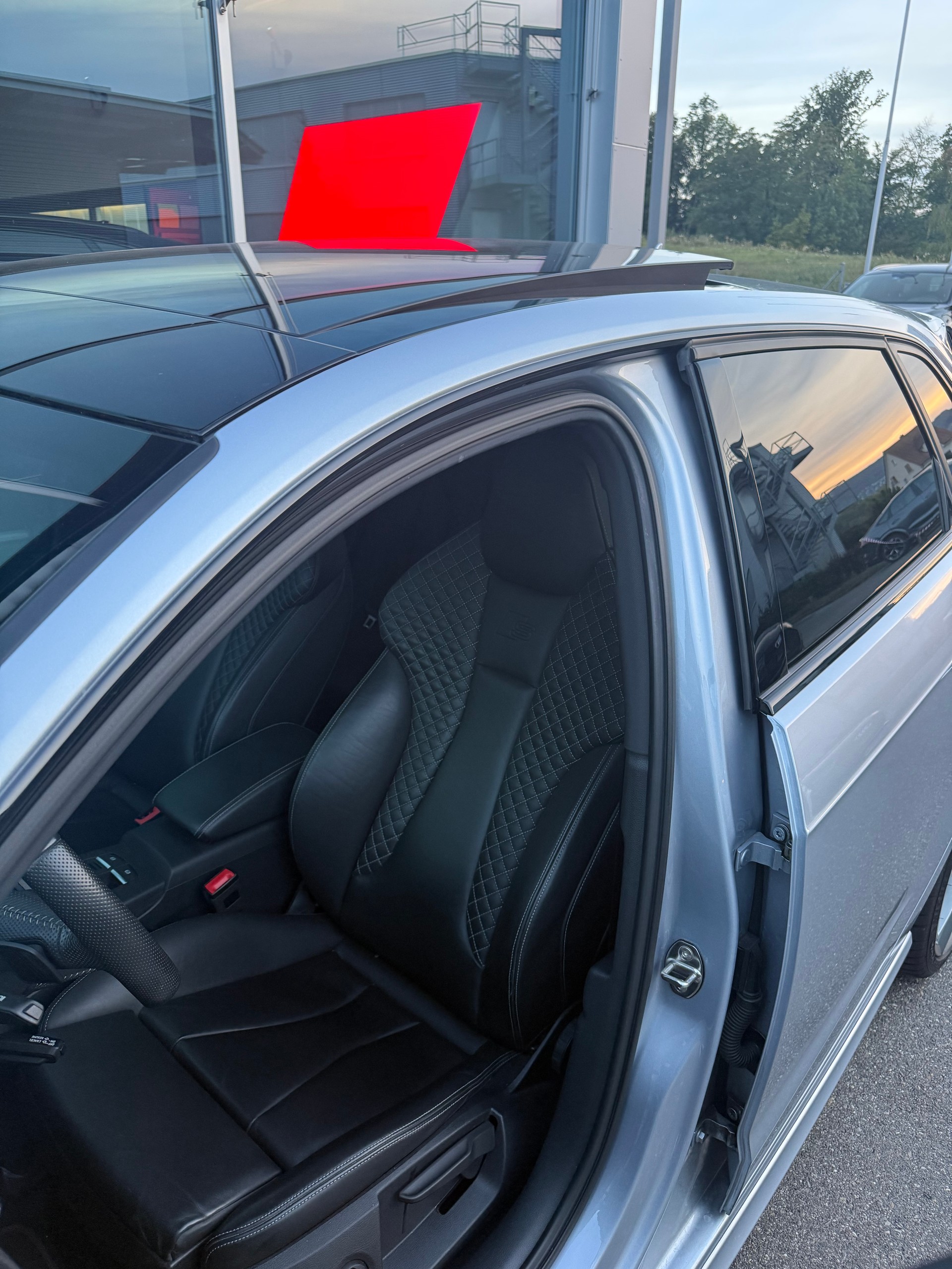 AUDI Sportback 2.0 TFSI quattro S-Tronic-image-4