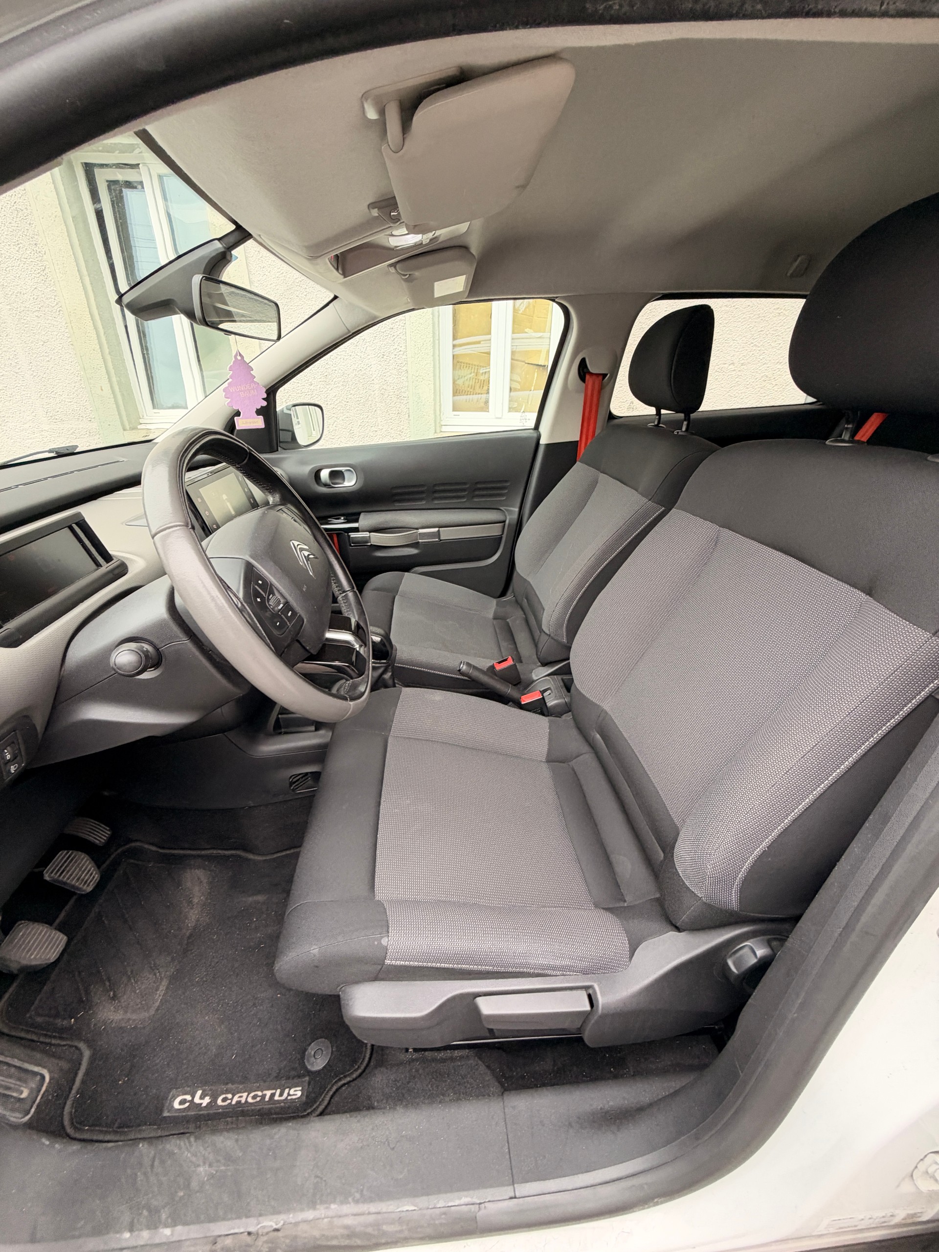 CITROEN C4 Cactus 1.2 e-THP Shine-image-7