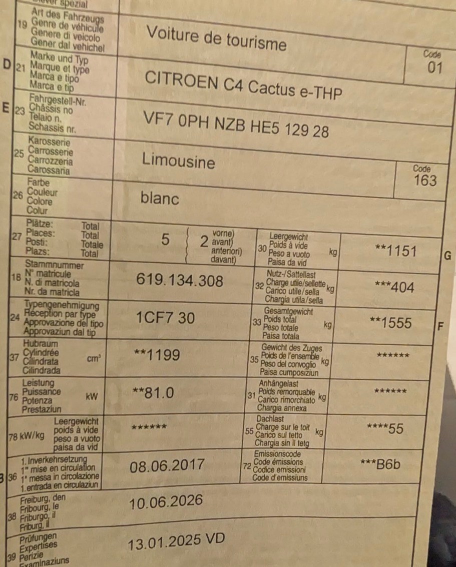 CITROEN C4 Cactus 1.2 e-THP Shine-image-11