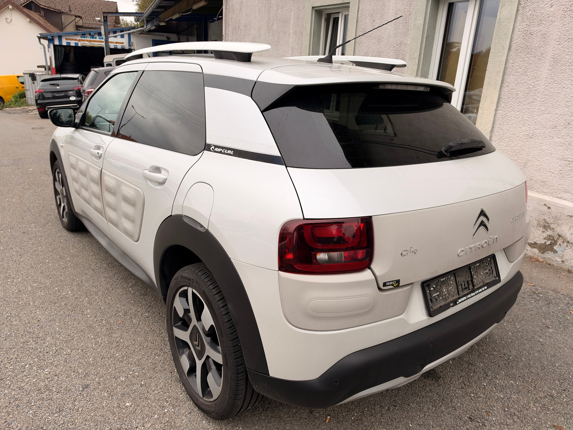 CITROEN C4 Cactus 1.2 e-THP Shine-image-3