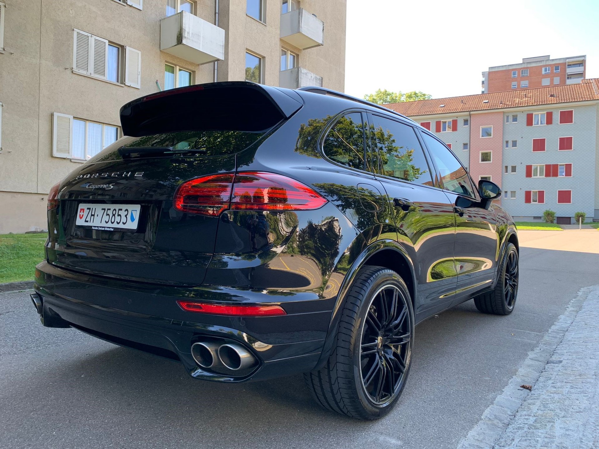 PORSCHE Cayenne S Diesel-image-1