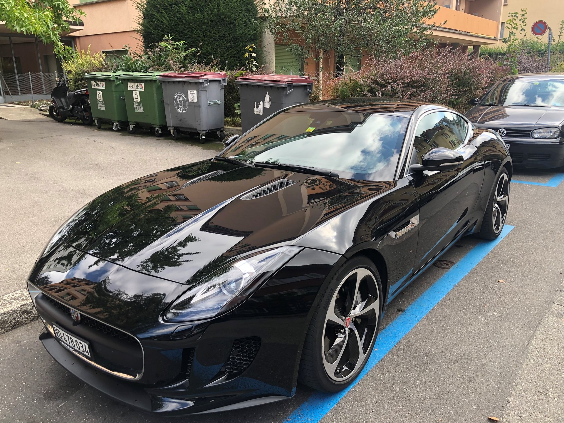 JAGUAR F-Type Coupé 3.0 V6 S/C Automatik-image-2