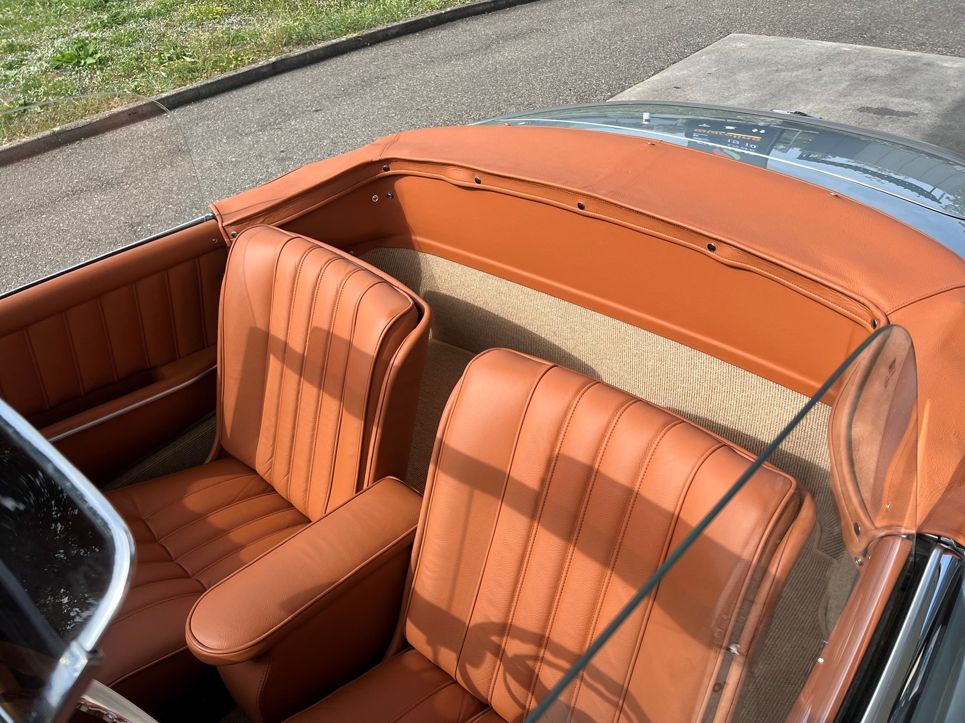 MERCEDES-BENZ 190 sl-image-9