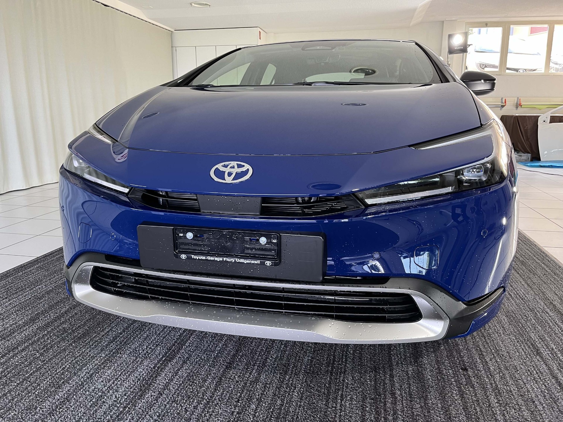 TOYOTA Prius 2.0 Plug-In-Hybrid Trend-image-3