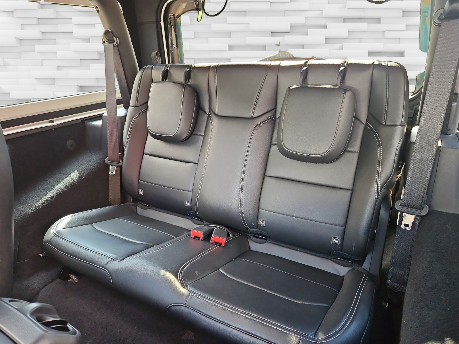 JEEP Wrangler 2.0 Sahara Automatic-image-14