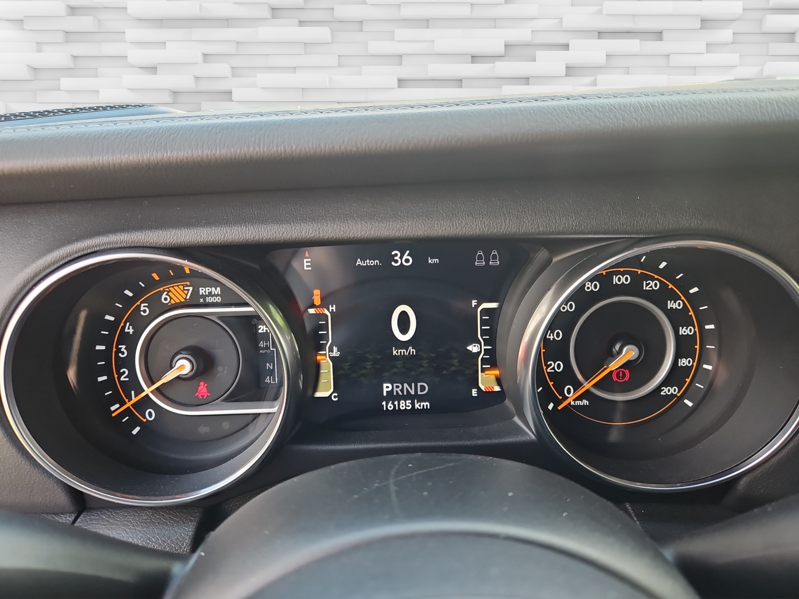JEEP Wrangler 2.0 Sahara Automatic-image-11