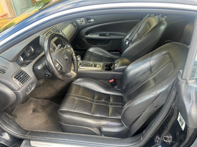 JAGUAR XK 4.2 V8 Automatic-image-5