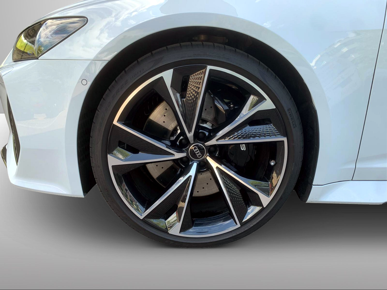 AUDI RS6 Avant 4.0 TFSI V8 Performance quattro-image-3