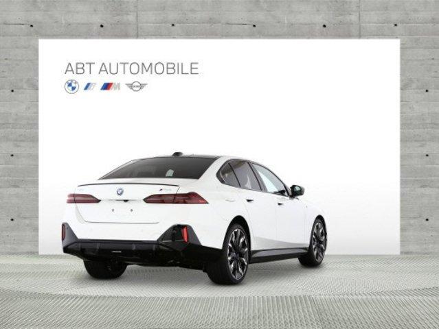 BMW i5 M60 xDrive-image-2