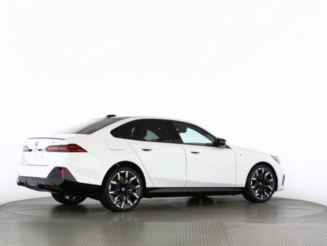 BMW i5 M60 xDrive-image-6