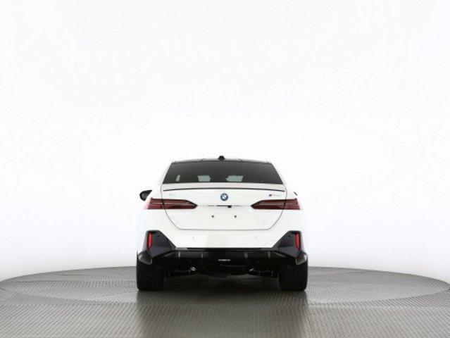 BMW i5 M60 xDrive-image-23