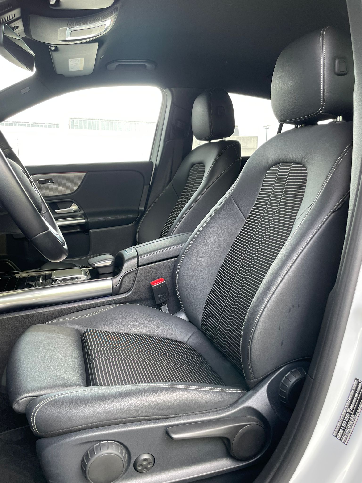 MERCEDES-BENZ GLA 220 d Progressive 4matic-image-6