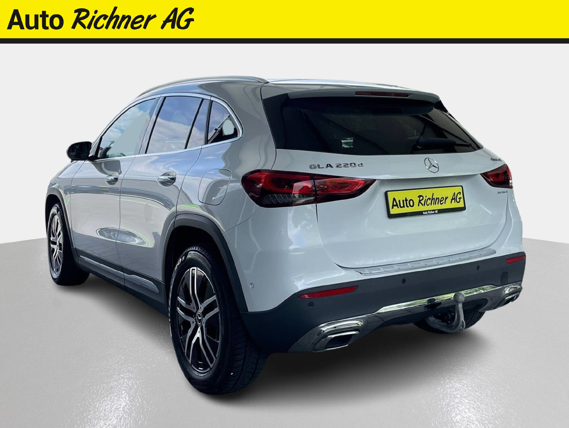 MERCEDES-BENZ GLA 220 d Progressive 4matic-image-4