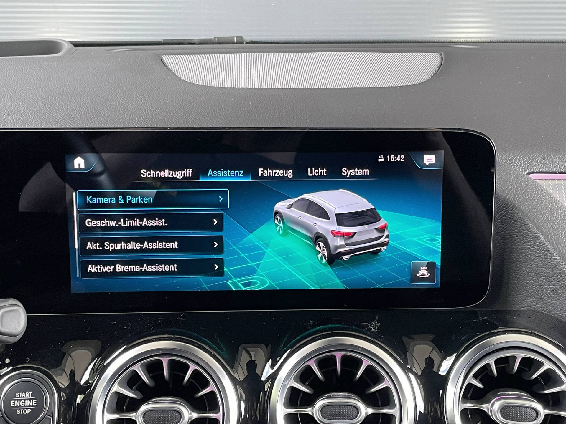 MERCEDES-BENZ GLA 220 d Progressive 4matic-image-5