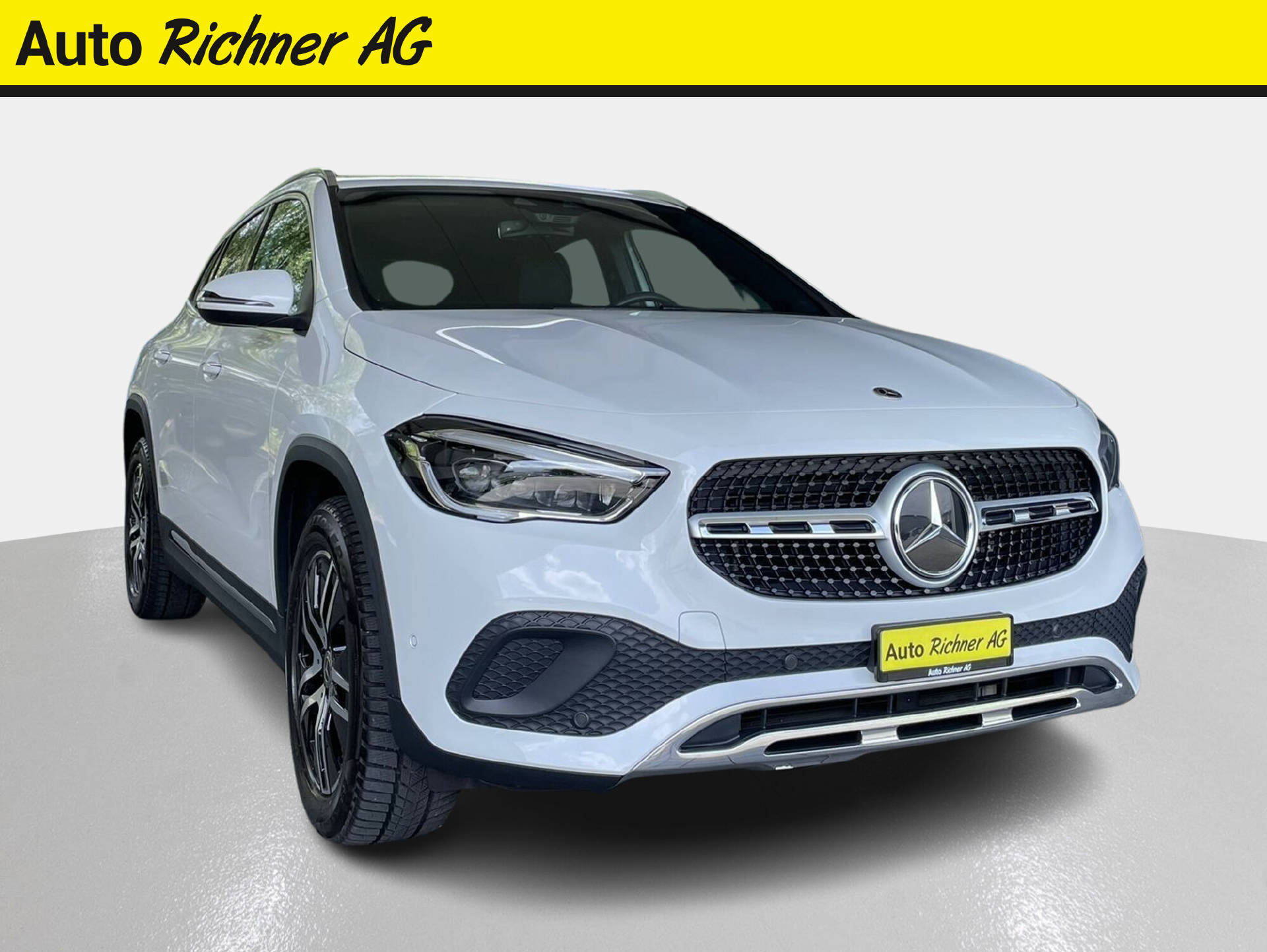 MERCEDES-BENZ GLA 220 d Progressive 4matic-image-0