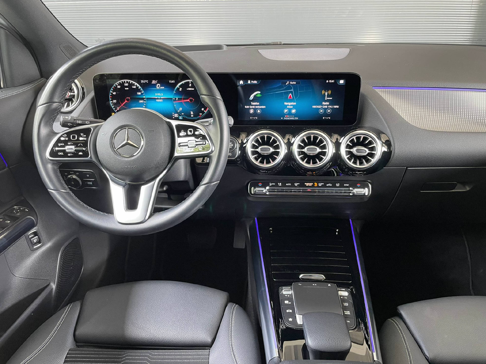 MERCEDES-BENZ GLA 220 d Progressive 4matic-image-7