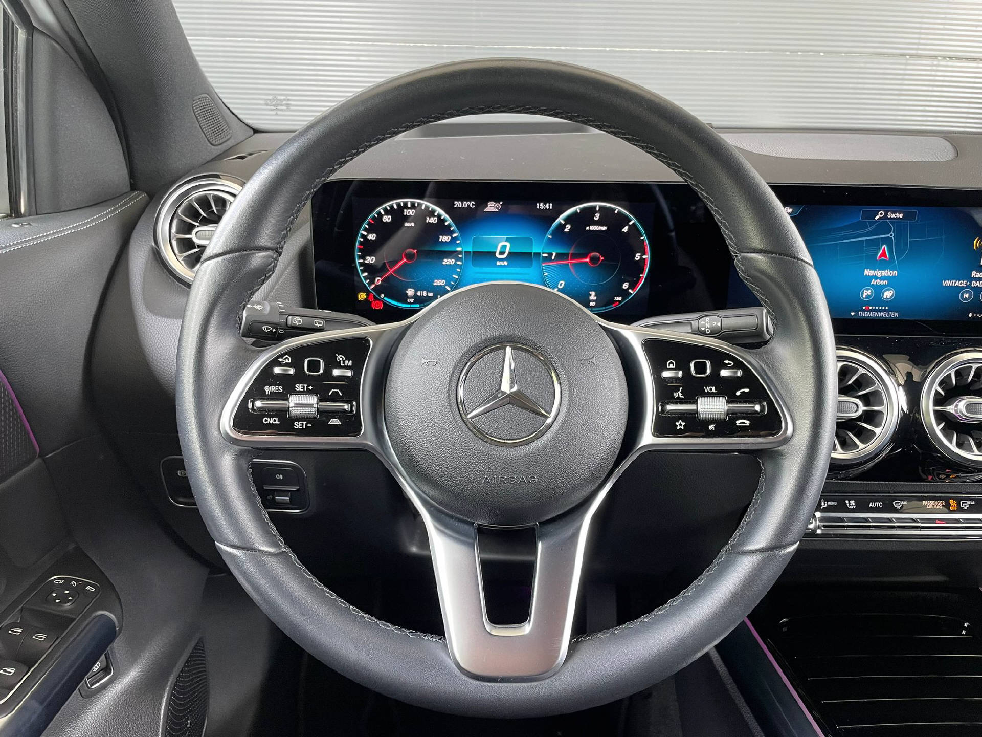 MERCEDES-BENZ GLA 220 d Progressive 4matic-image-8