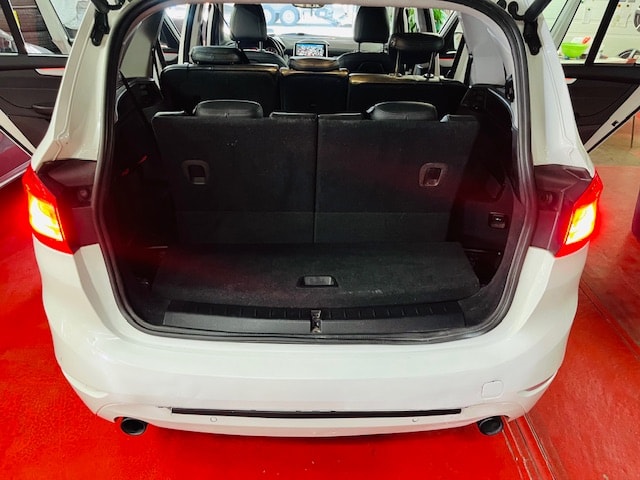 BMW 220d xDrive Gran Tourer Sport Line Steptronic-image-15