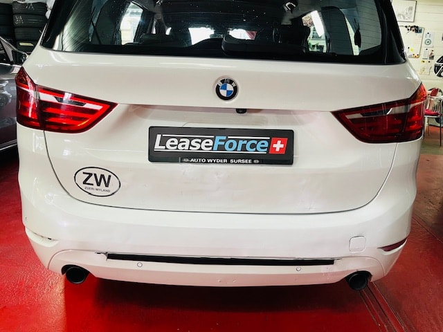 BMW 220d xDrive Gran Tourer Sport Line Steptronic-image-6