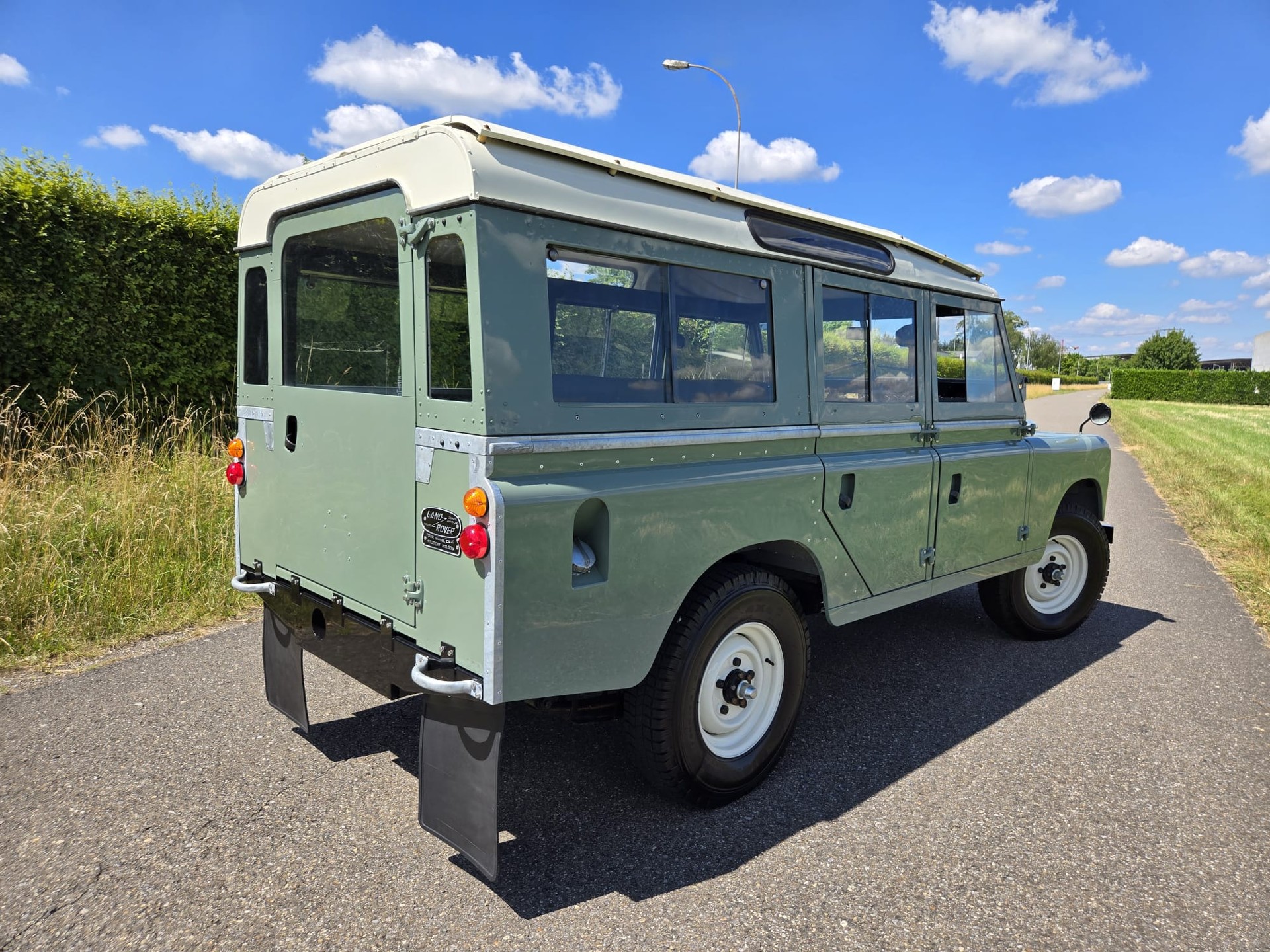 LAND ROVER IIA 109-image-4
