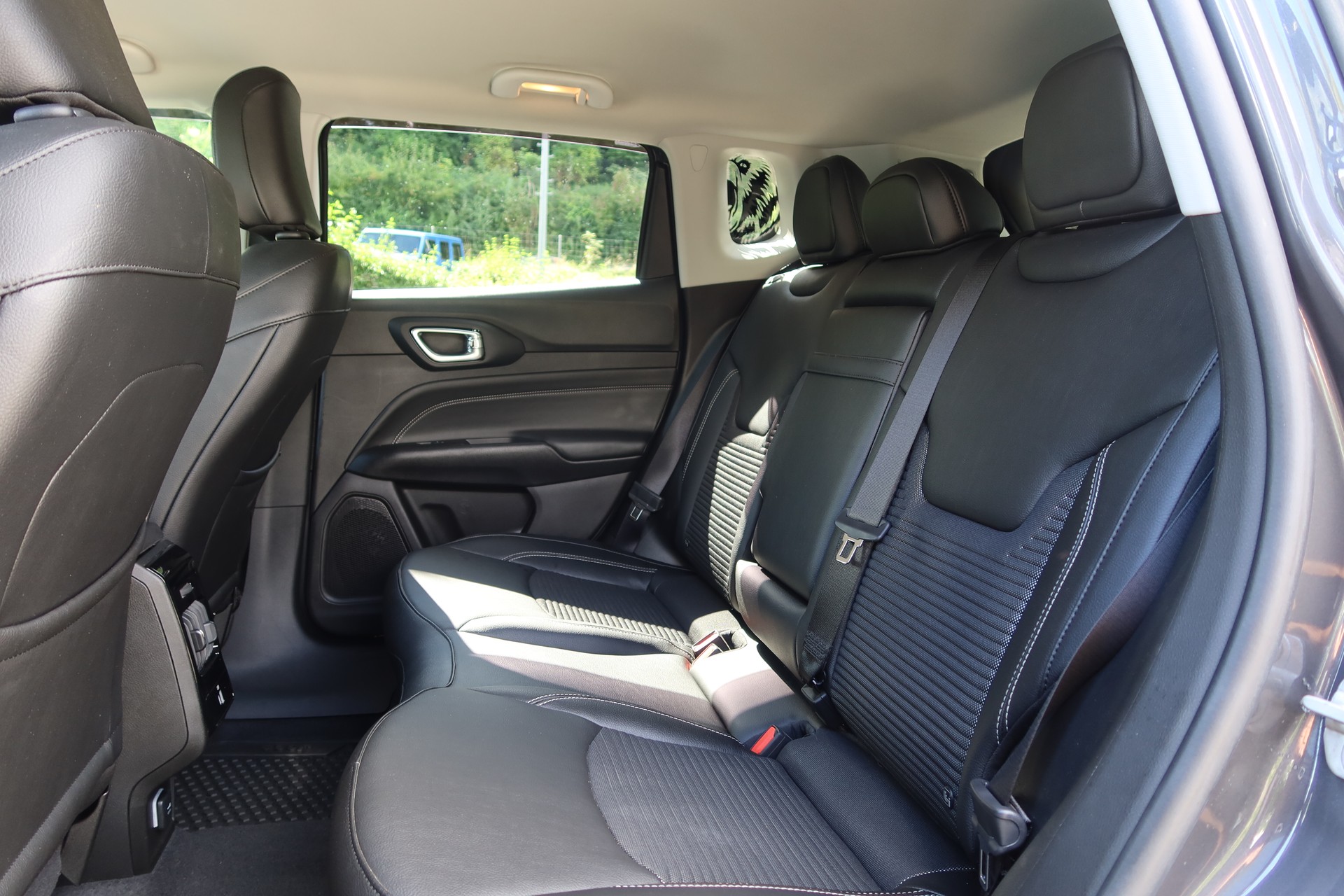 JEEP Compass 1.3 PHEV N. E.AWD-image-13