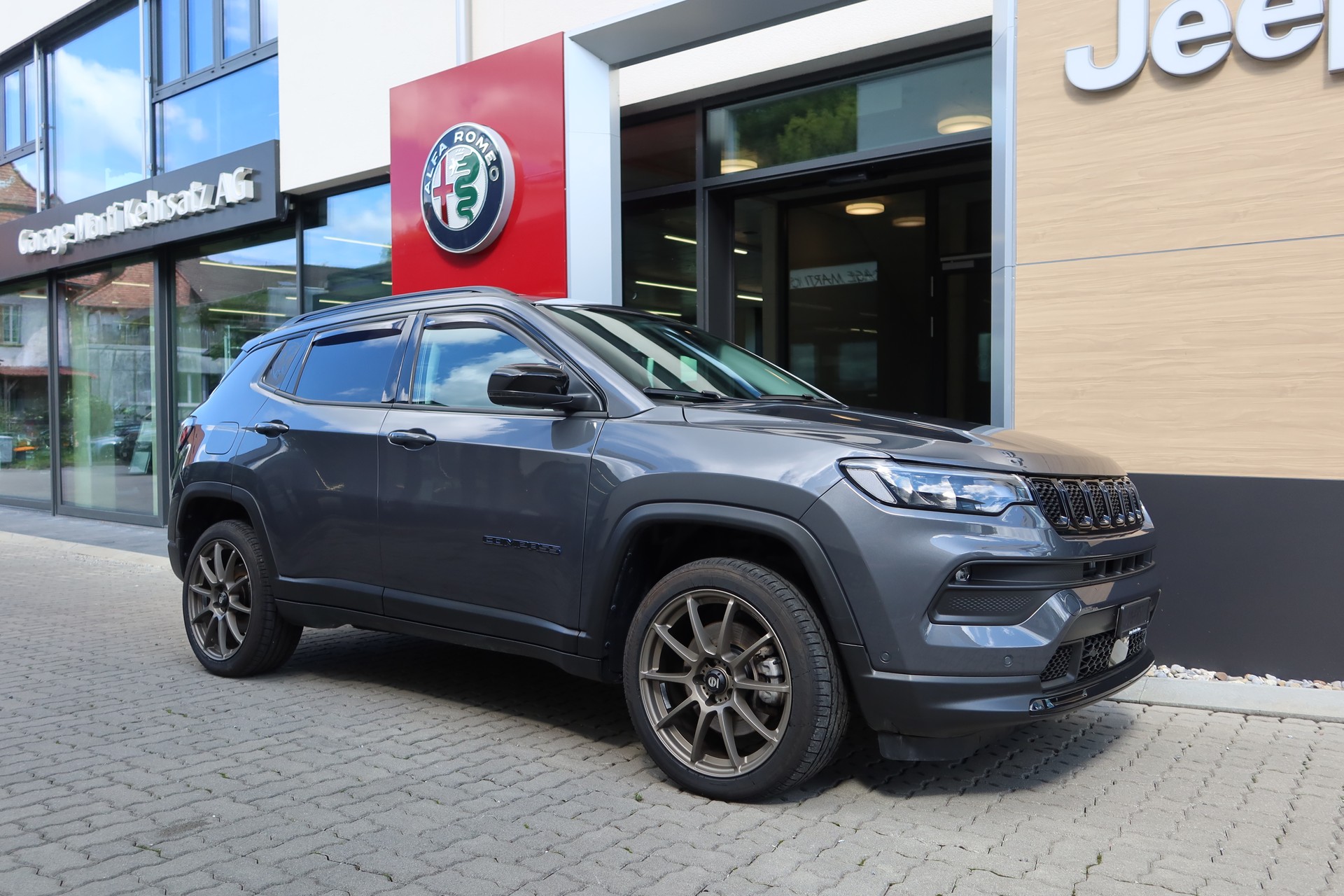 JEEP Compass 1.3 PHEV N. E.AWD-image-2