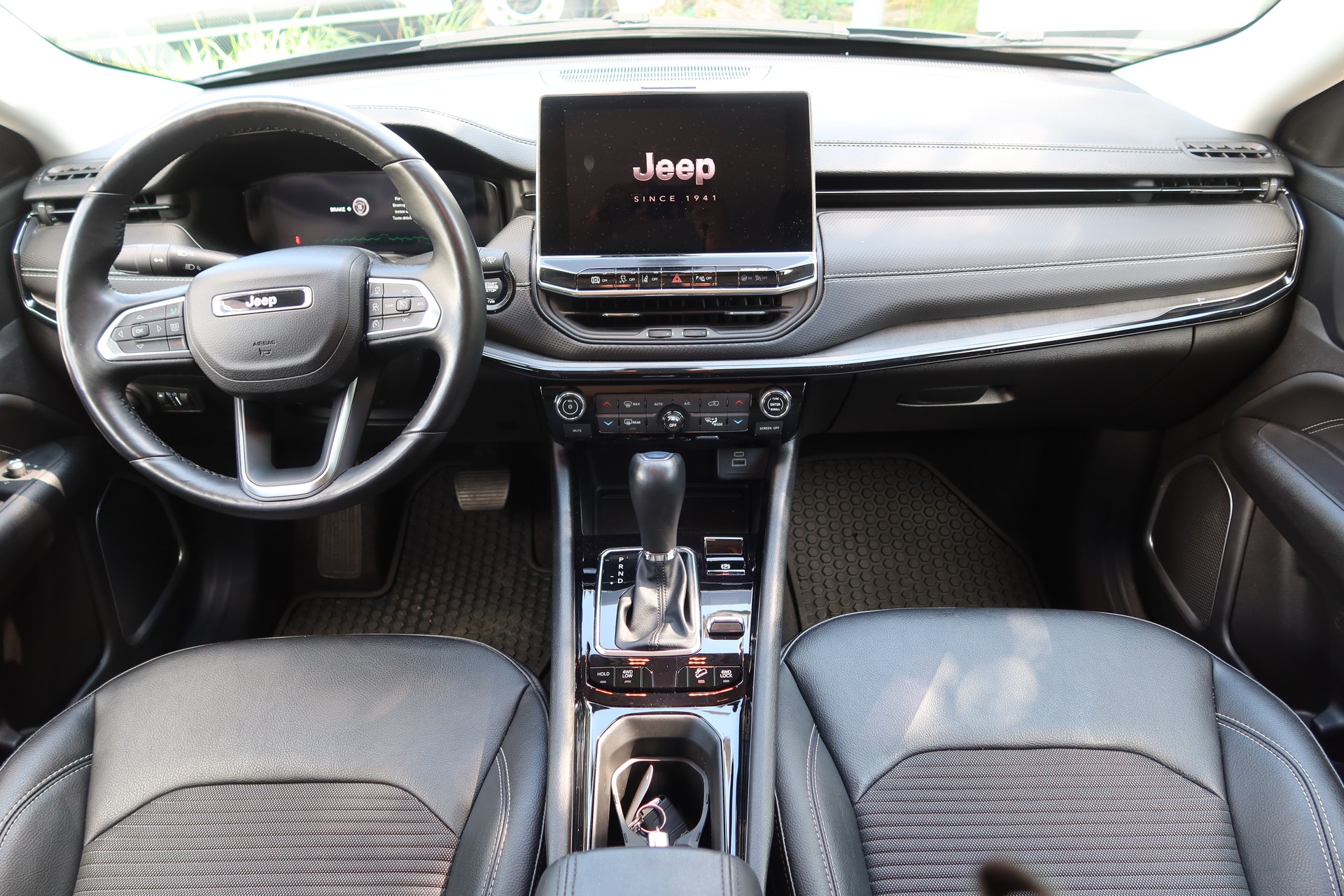 JEEP Compass 1.3 PHEV N. E.AWD-image-11