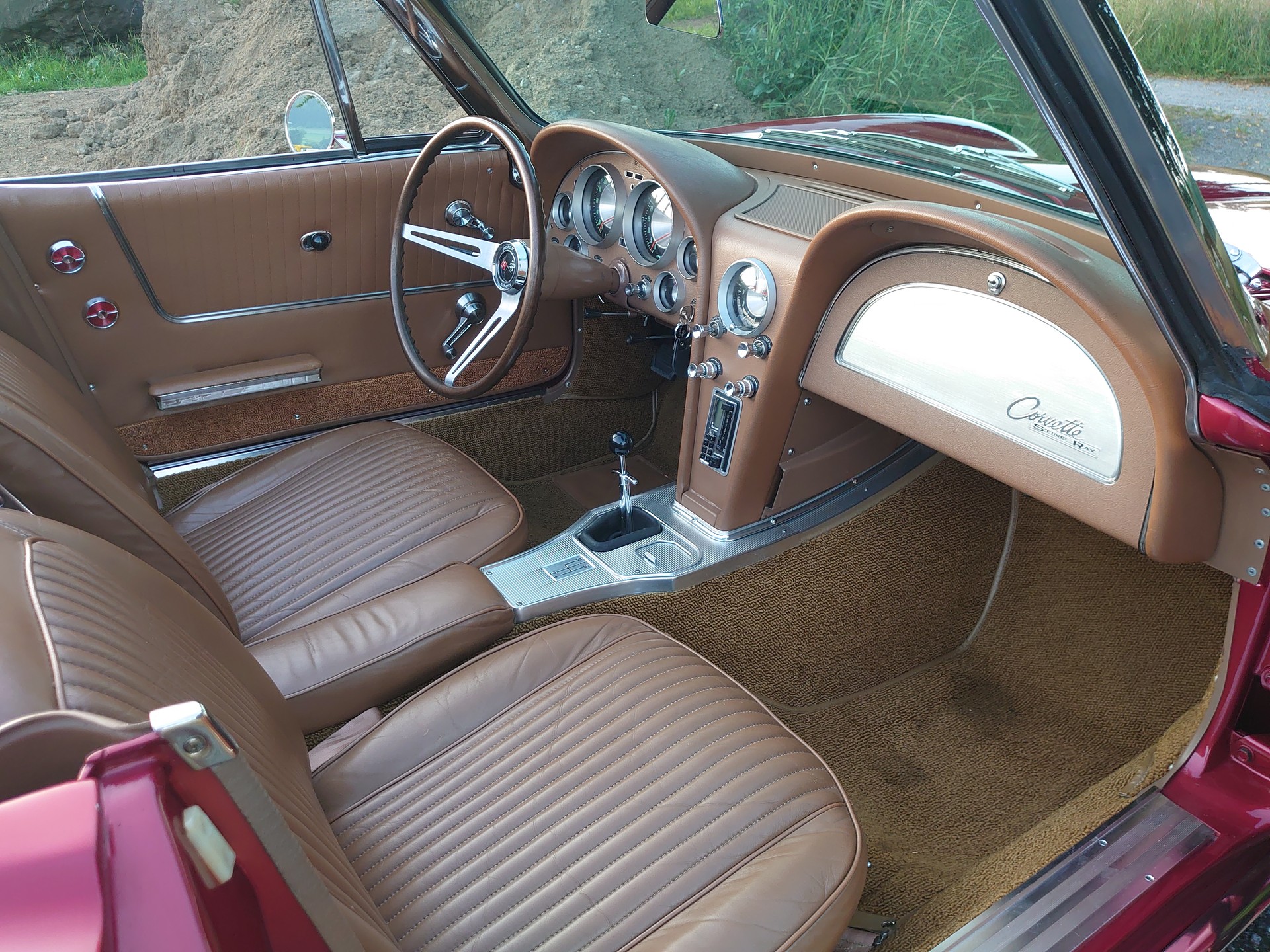CHEVROLET Corvette Stingray-image-13