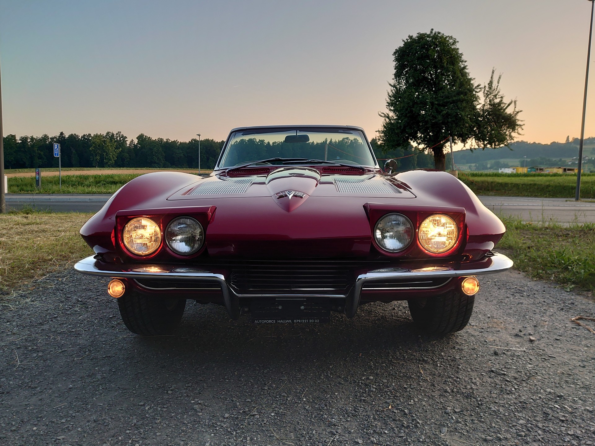 CHEVROLET Corvette Stingray-image-3