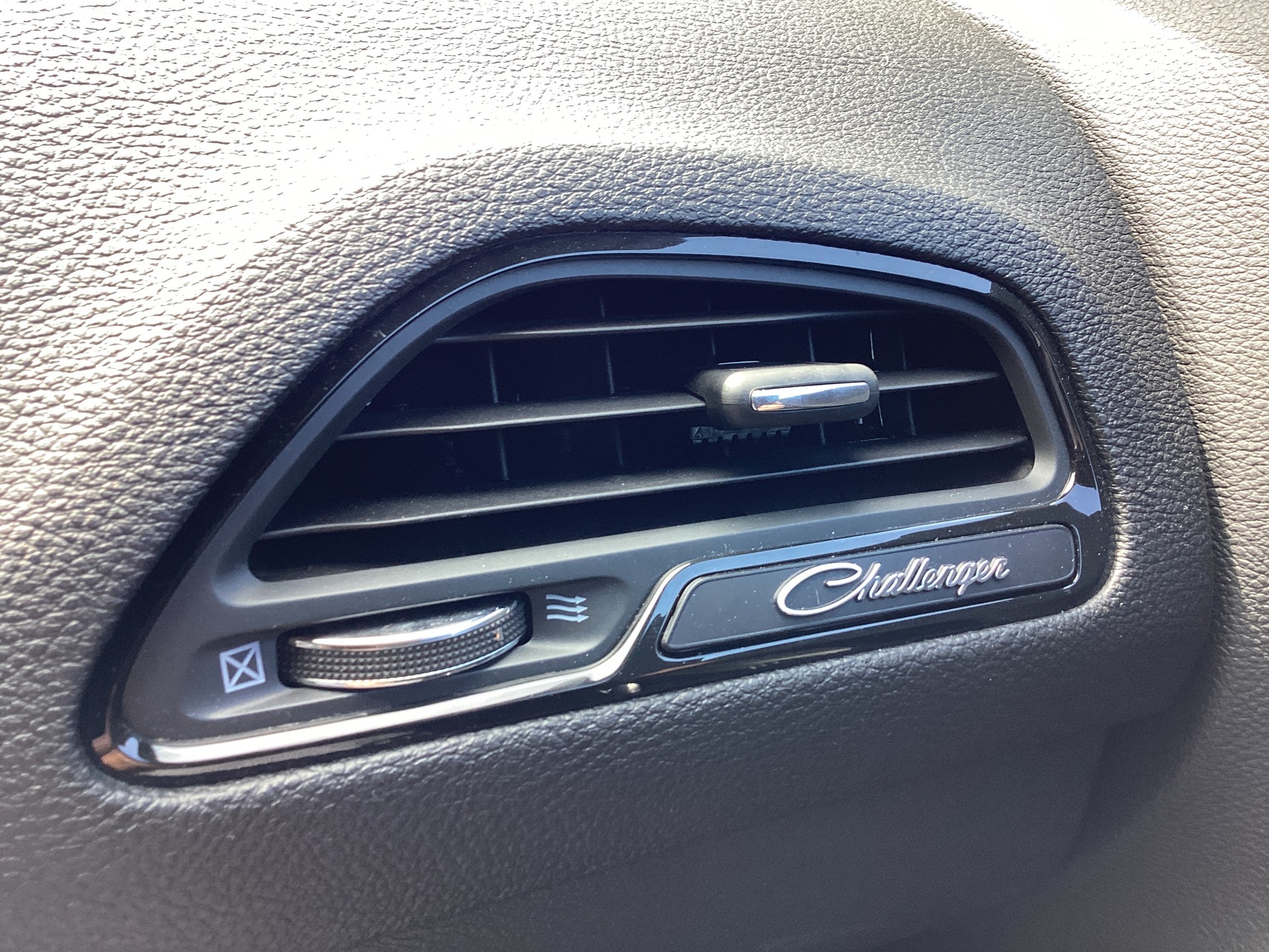 DODGE Challenger SXT 3.6-image-20
