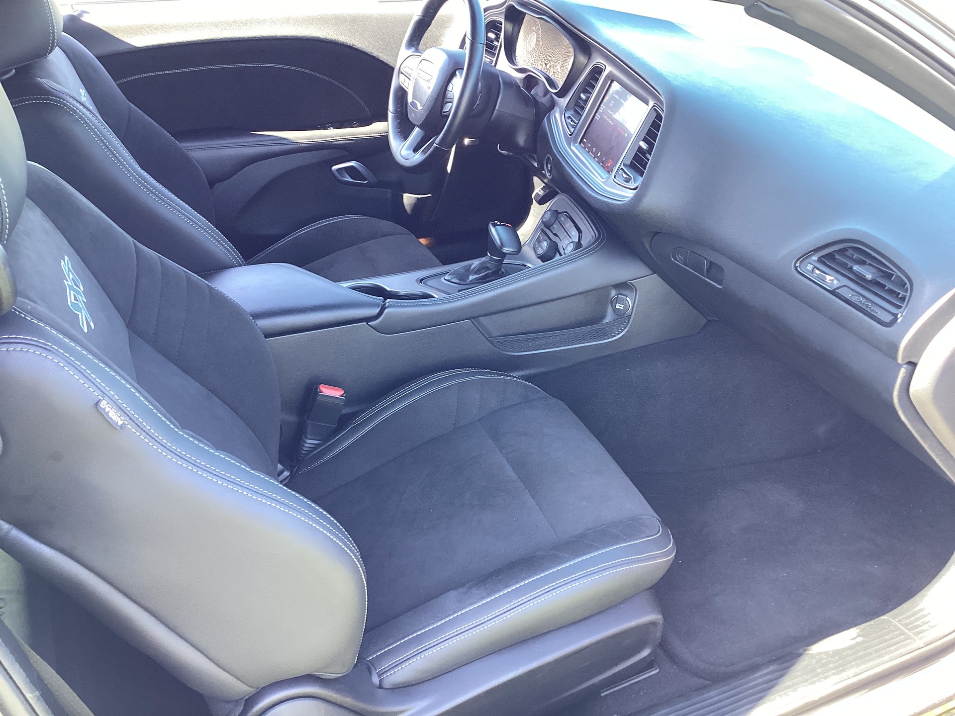 DODGE Challenger SXT 3.6-image-8