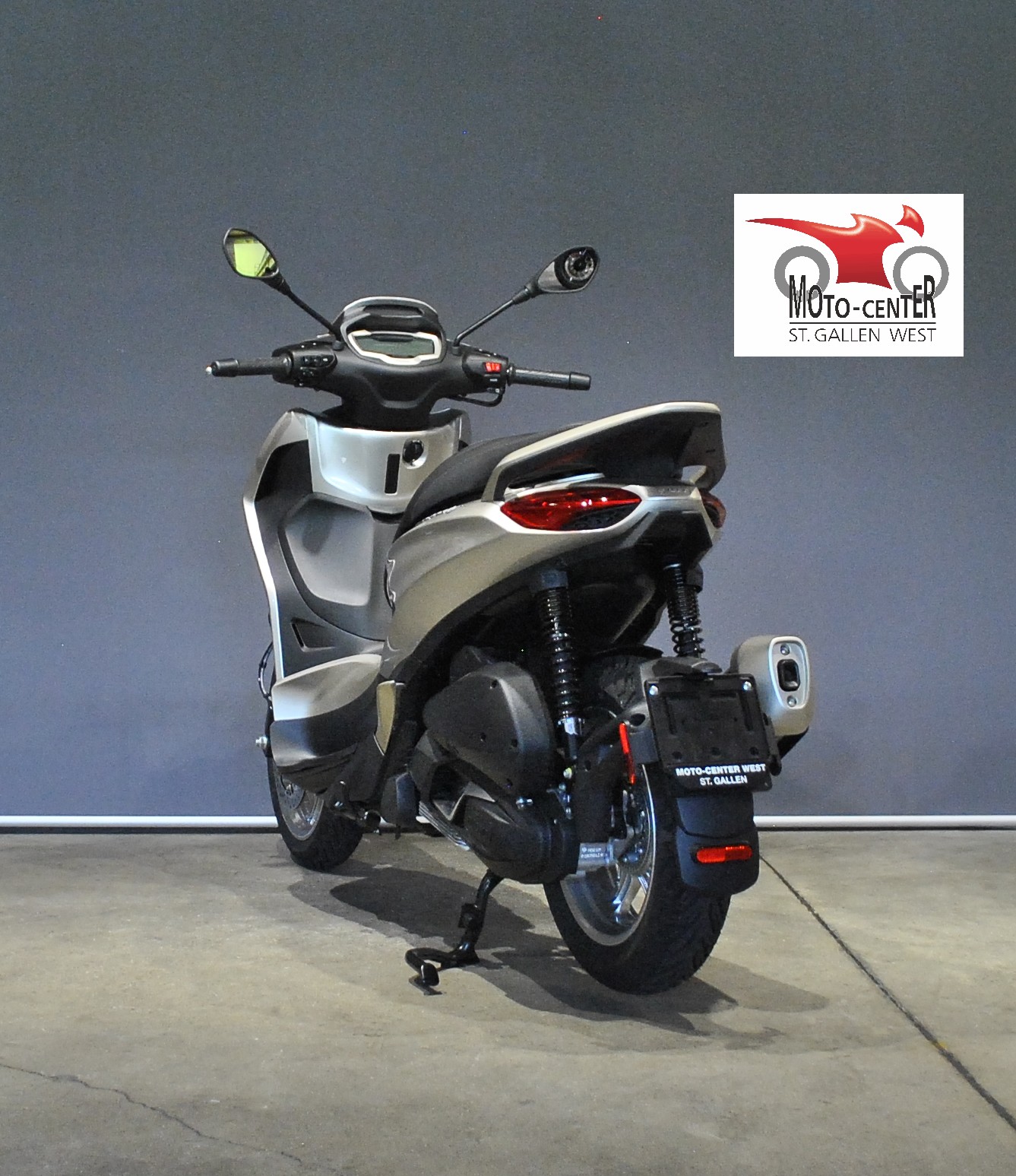 PIAGGIO Beverly 300-showroom-element-3