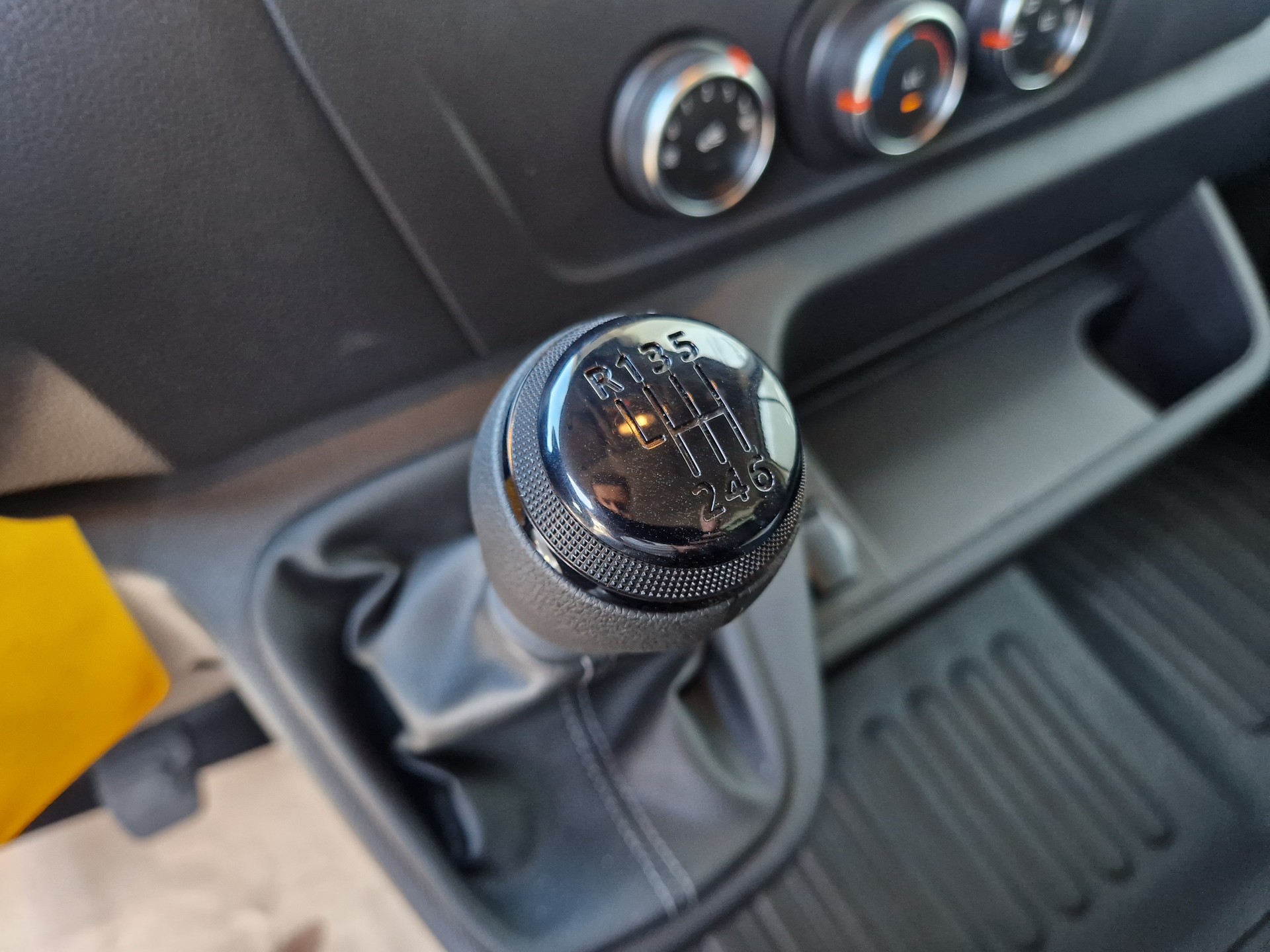 RENAULT MASTER Kab.-Ch. 3.5 t L3H1 Swiss Edt.-image-8