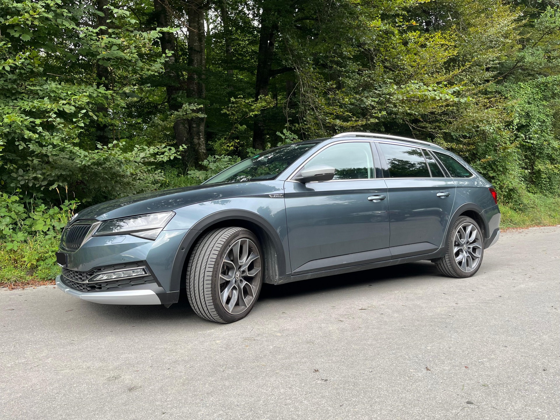 SKODA Superb 2.0 TSI Scout 4x4 DSG-image-0