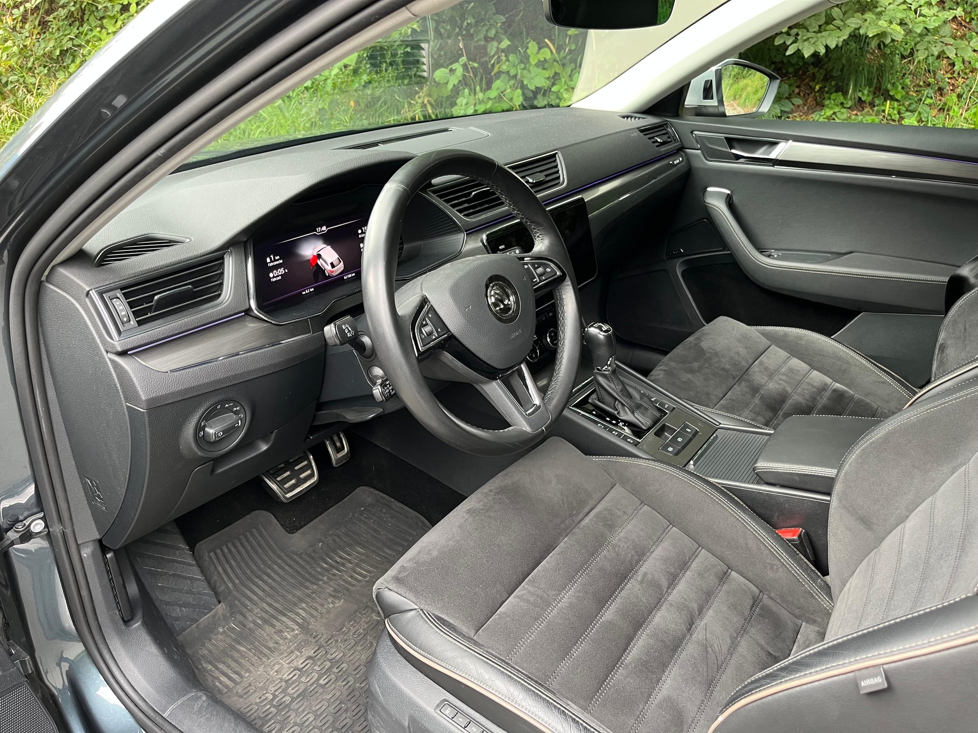 SKODA Superb 2.0 TSI Scout 4x4 DSG-image-3