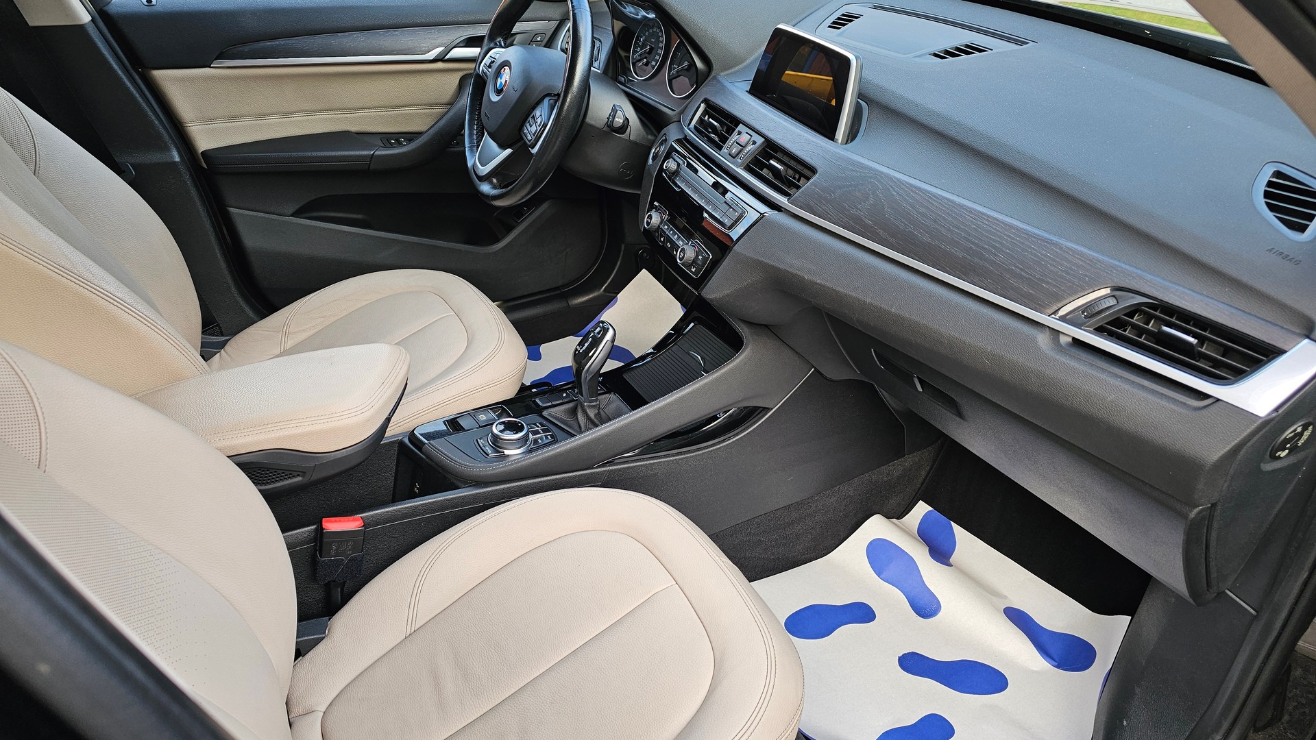 BMW X1 sDrive 18i Steptronic DSK-image-12