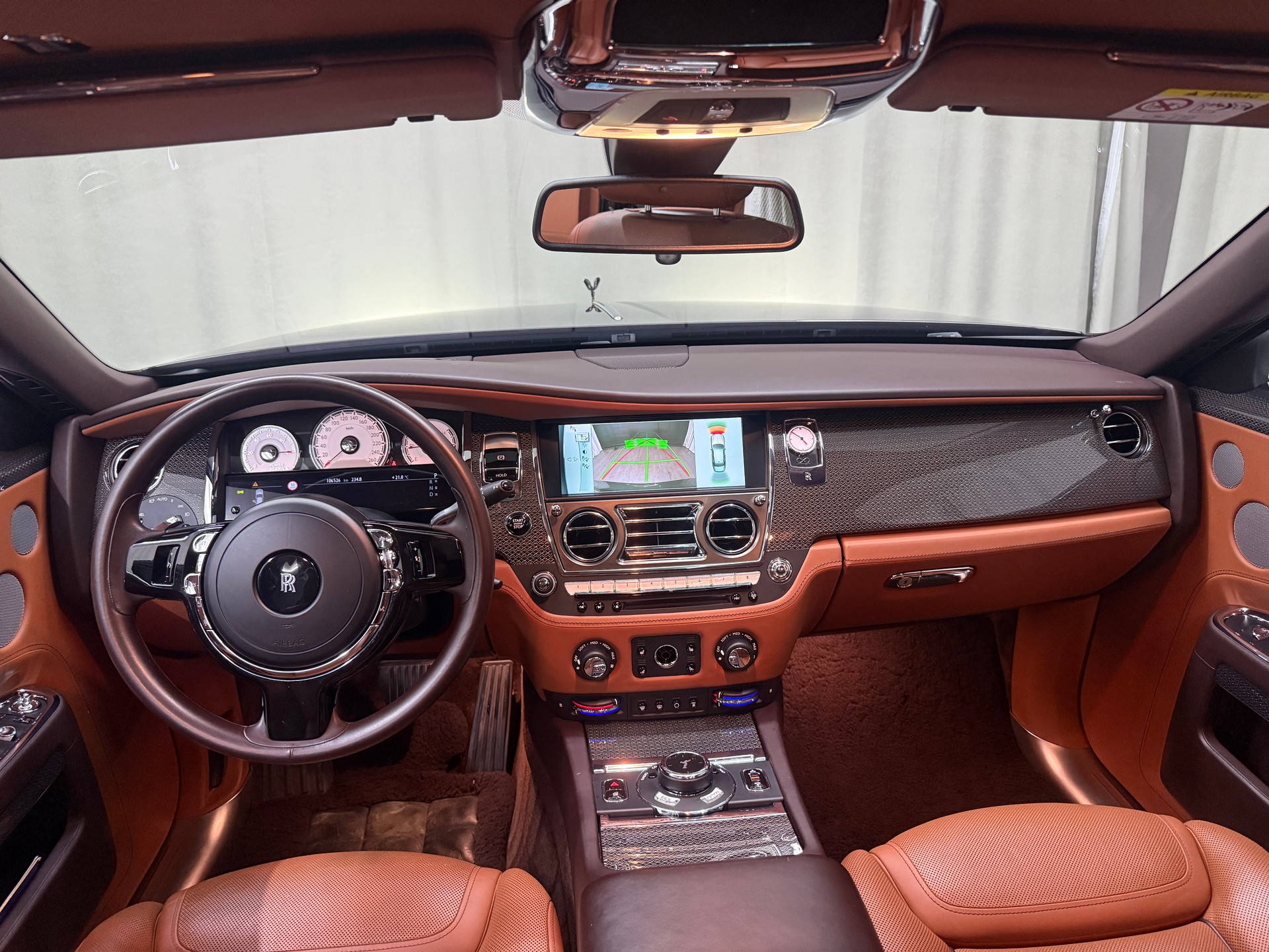 ROLLS-ROYCE Ghost 6.6 V12 Black Badge-image-8