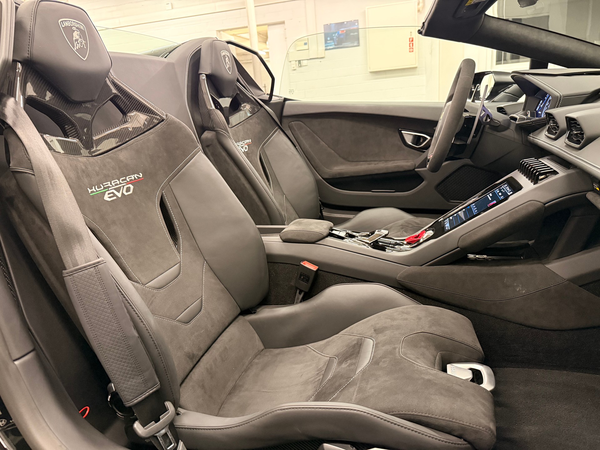 LAMBORGHINI Huracan EVO Spyder DCT-image-11