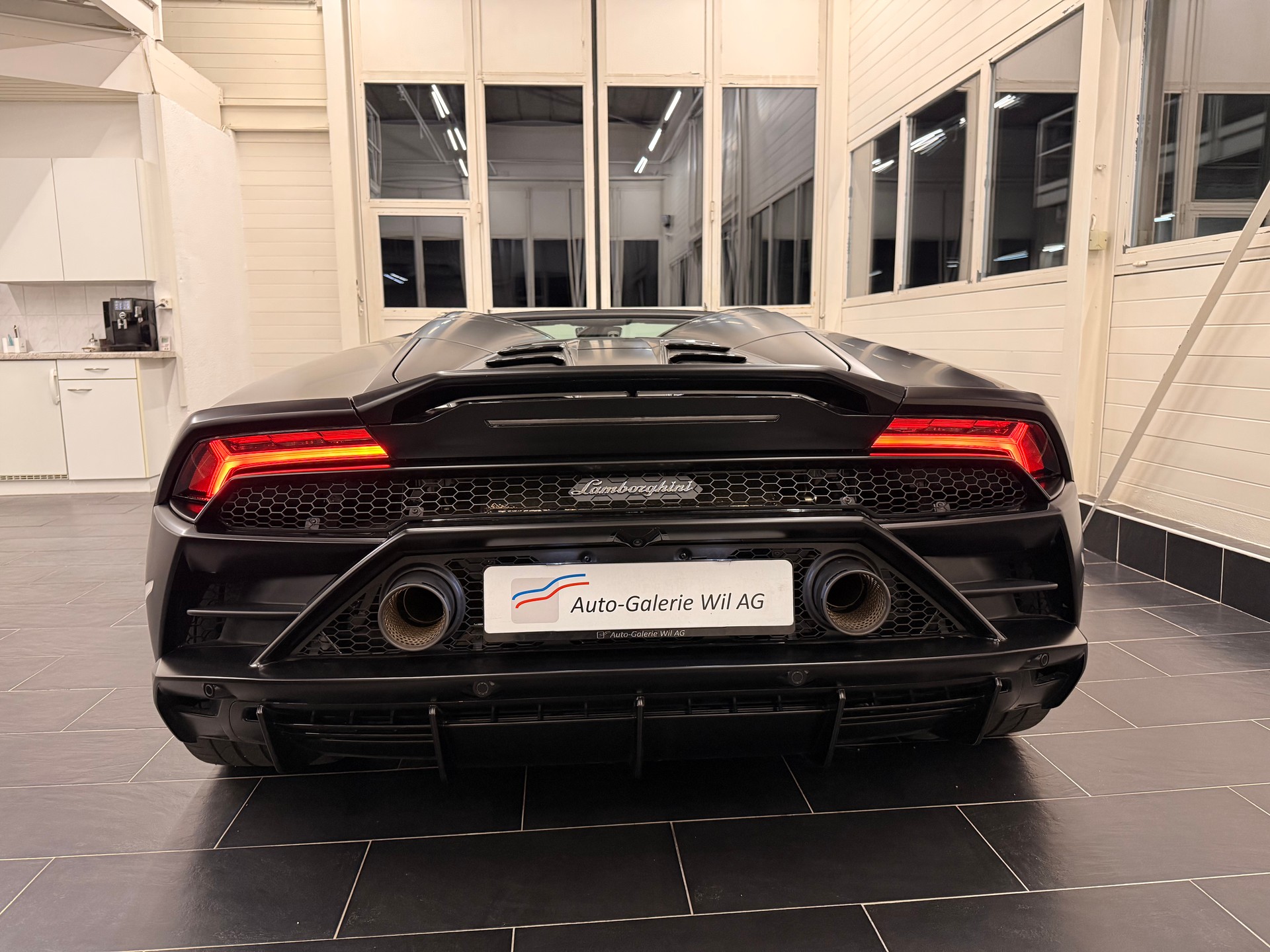 LAMBORGHINI Huracan EVO Spyder DCT-image-4