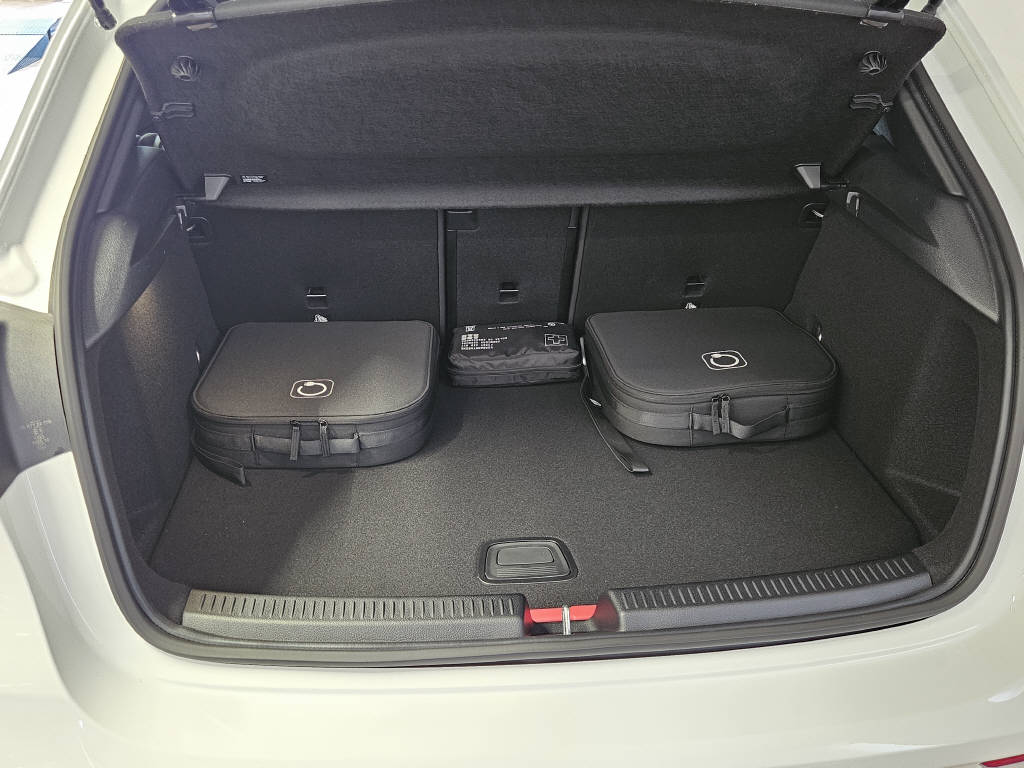 MERCEDES-BENZ A 250 e AMG Line EQ Star-image-3