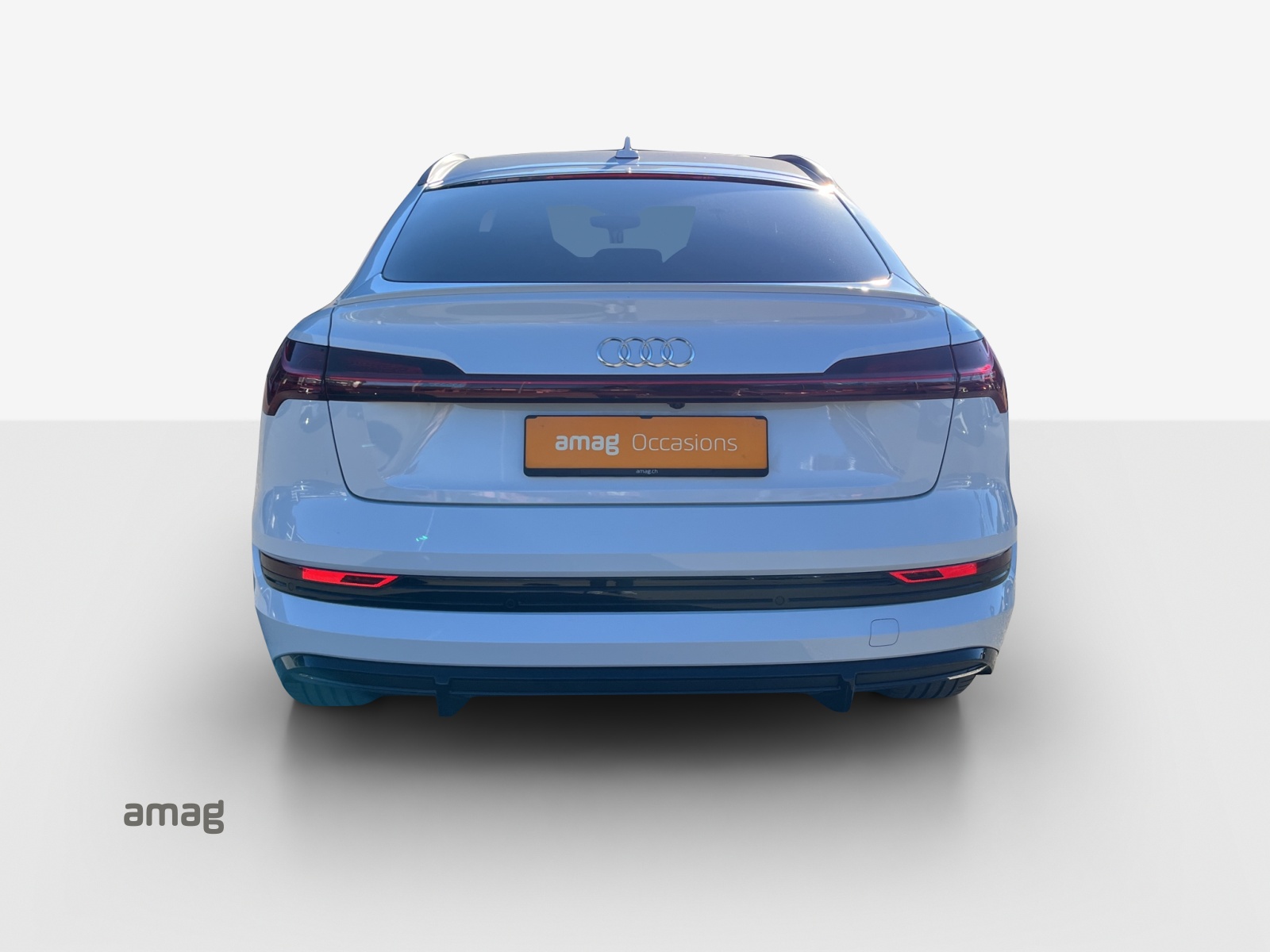 AUDI e-tron 55 Sportback S Line quattro-image-4