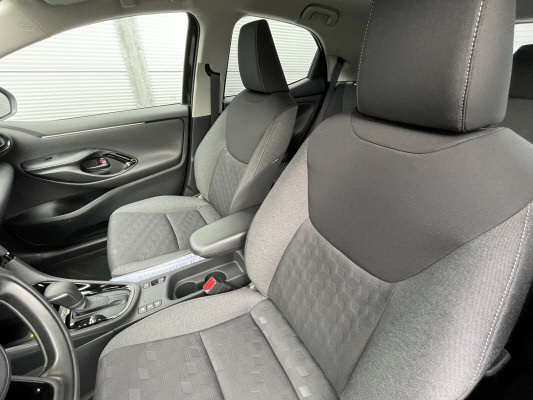 TOYOTA Yaris 1.5 Trend e-CVT-image-6